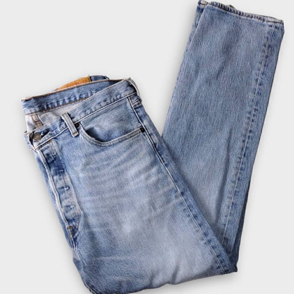 Levi's Mens 501 Jeans Sz 35/30 Distress Wear Hem Button Front Denim Faded Classi
